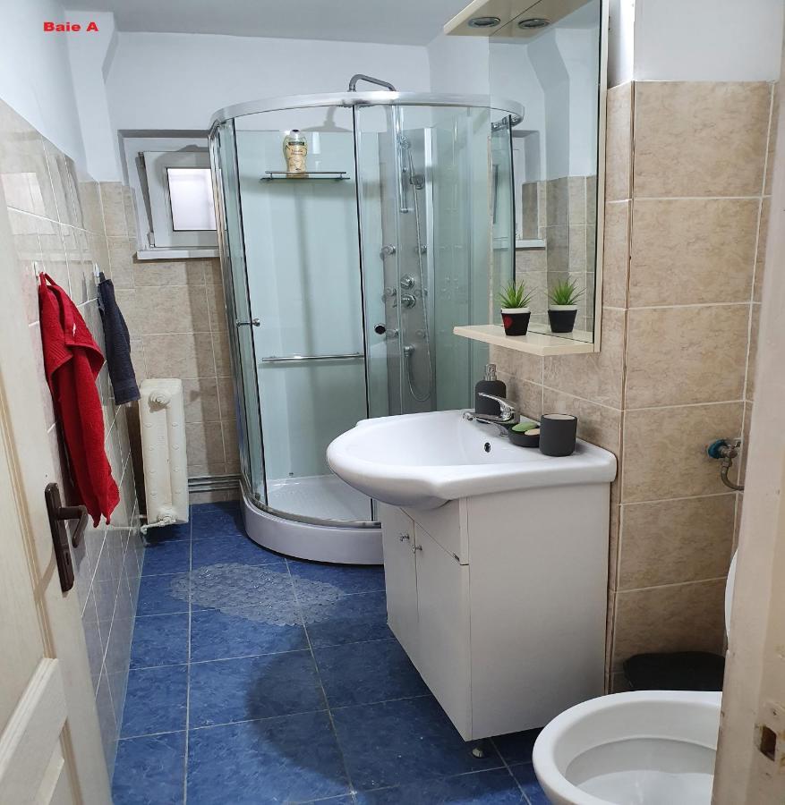 Mia Central Apart, 3 Rooms, 2 Baths, Afi Mall Brasov Exterior photo