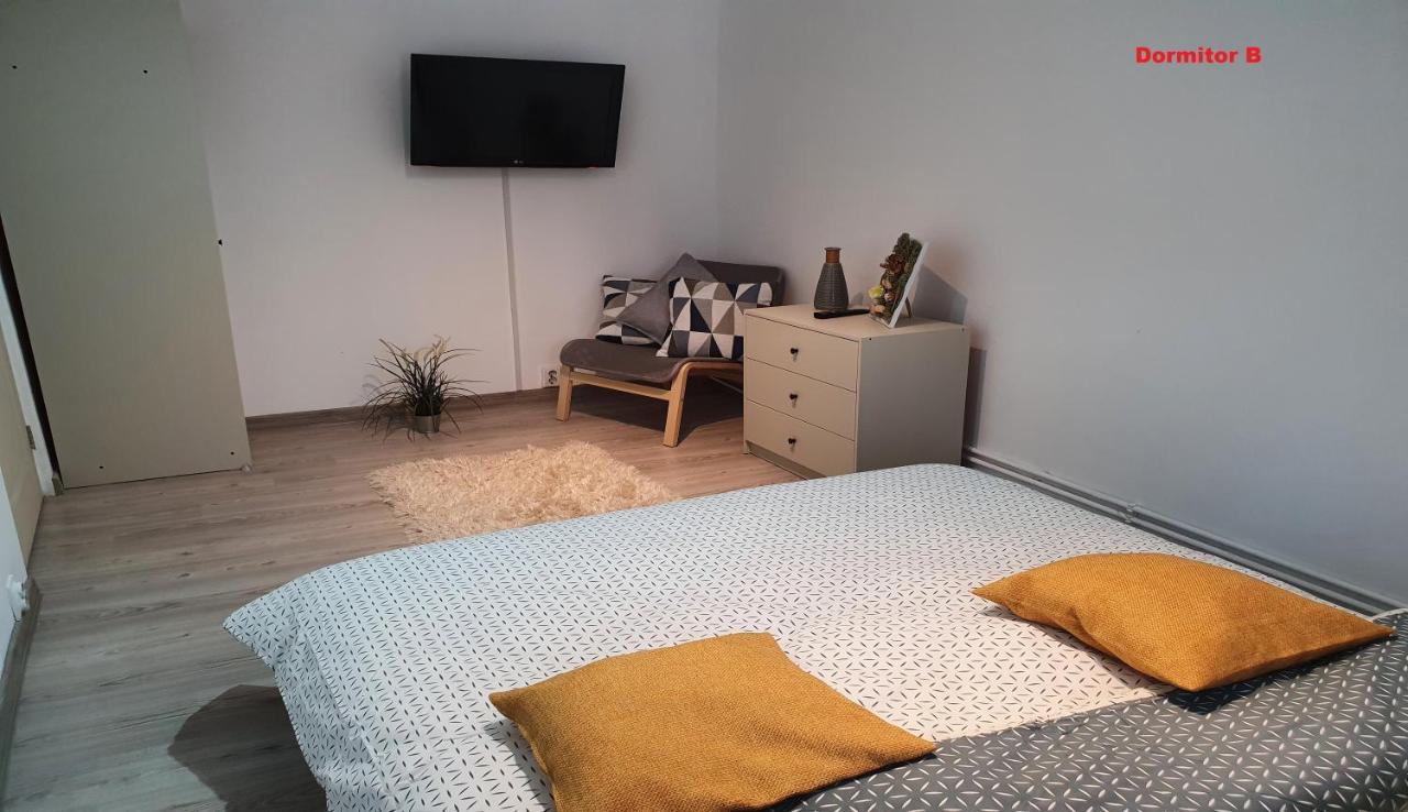 Mia Central Apart, 3 Rooms, 2 Baths, Afi Mall Brasov Exterior photo